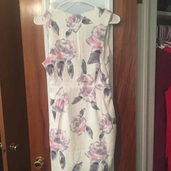 Tobi white Floral dress - Picture 4 of 4